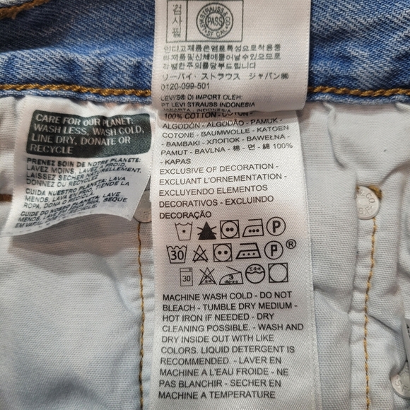 Levi's Jean Shorts Women's sz 26 501 Button Fly Distressed Jean Shorts - Picture 7 of 12